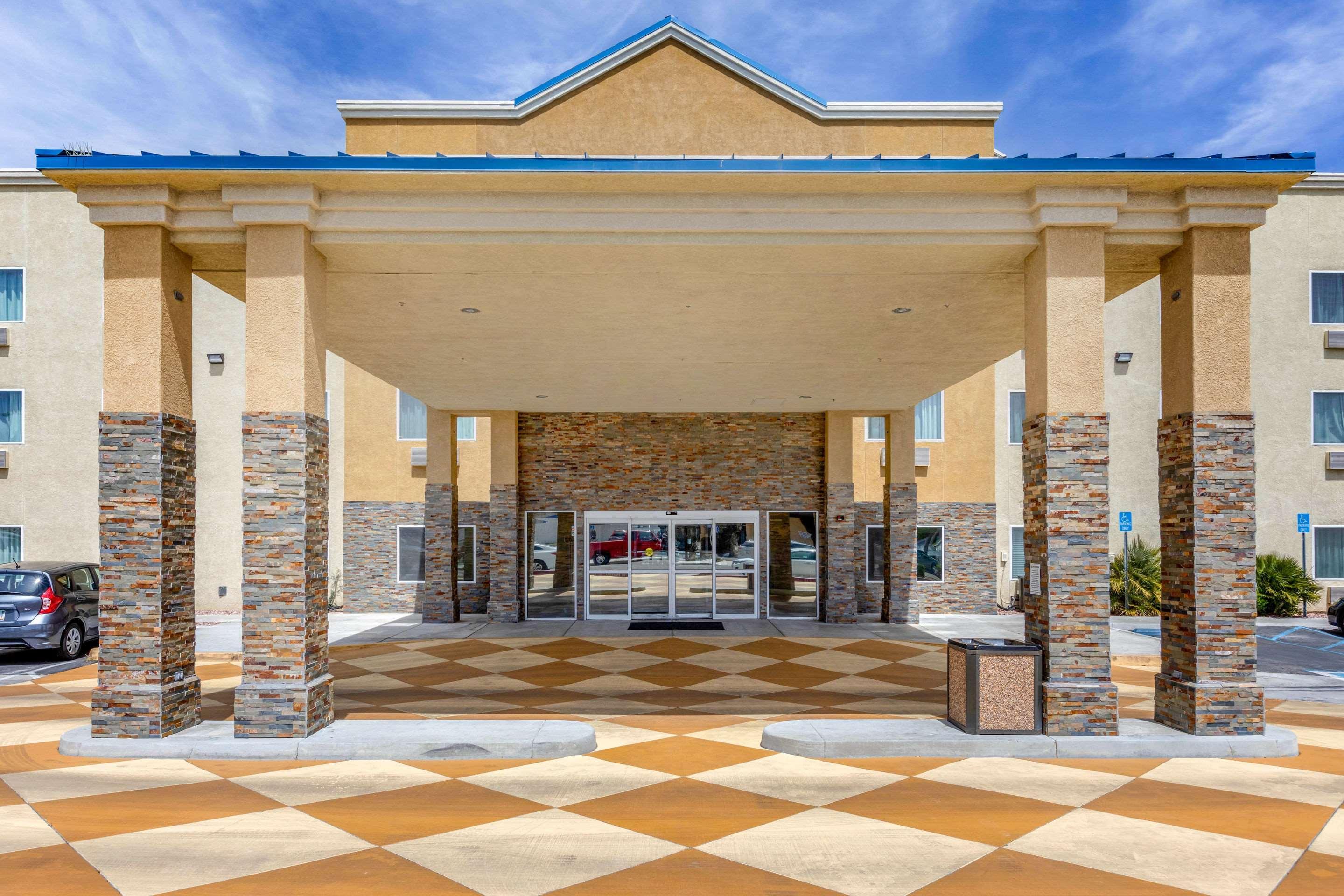 Comfort Suites Victorville-Hesperia Eksteriør billede